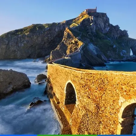 Проживание в семье A 5 Minutos Andando Del Casco Viejo, Ayuntamiento, Plaza Circular Y Gran Via De Y Proximo A 2 Lineas De Metro