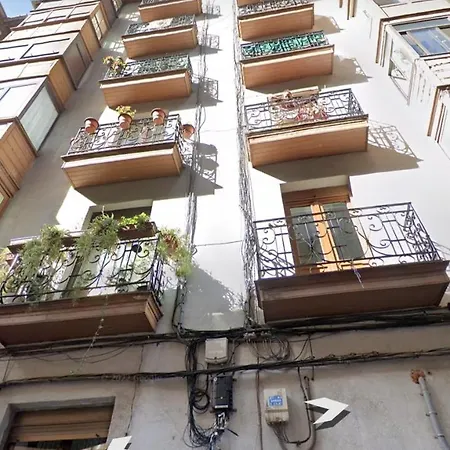 A 5 Minutos Andando Del Casco Viejo, Ayuntamiento, Plaza Circular Y Gran Via De Y Proximo A 2 Lineas De Metro Бильбао