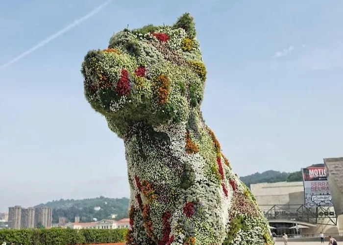 A 5 Minutos Andando Del Casco Viejo, Ayuntamiento, Plaza Circular Y Gran Via De Y Proximo A 2 Lineas De Metro