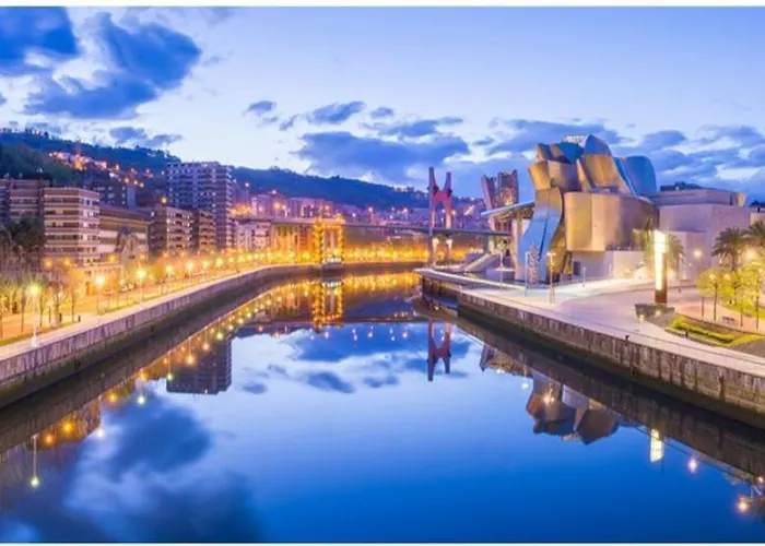 A 5 Minutos Andando Del Casco Viejo, Ayuntamiento, Plaza Circular Y Gran Via De Y Proximo A 2 Lineas De Metro