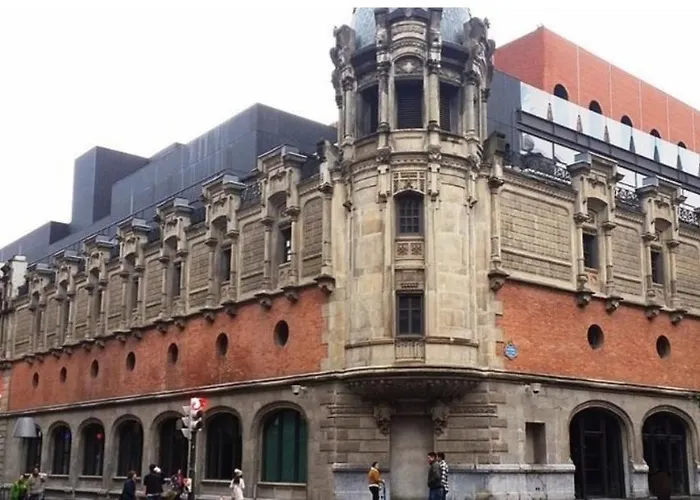 Homestay A 5 Minutos Andando Del Casco Viejo, Ayuntamiento, Plaza Circular Y Gran Via De Y Proximo A 2 Lineas De Metro