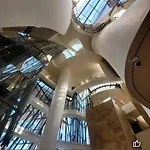 Проживання в сім'ї A 5 Minutos Andando Del Casco Viejo, Ayuntamiento, Plaza Circular Y Gran Via De Y Proximo A 2 Lineas De Metro Більбао