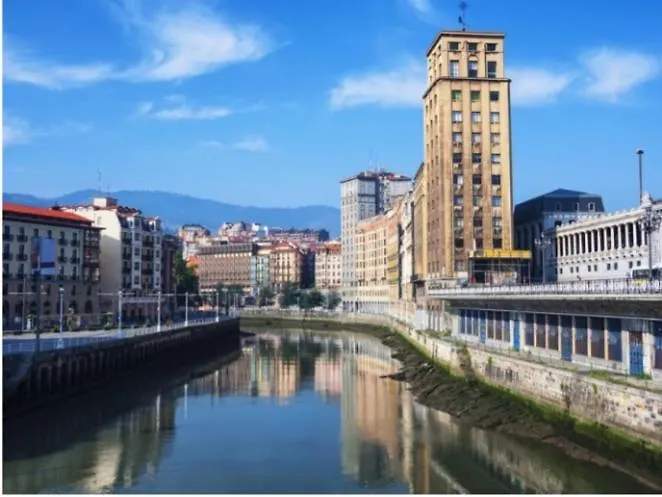 A 5 Minutos Andando Del Casco Viejo, Ayuntamiento, Plaza Circular Y Gran Via De Y Proximo A 2 Lineas De Metro Бильбао