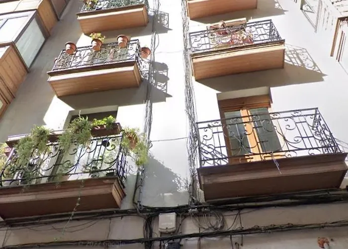 A 5 Minutos Andando Del Casco Viejo, Ayuntamiento, Plaza Circular Y Gran Via De Y Proximo A 2 Lineas De Metro Бильбао